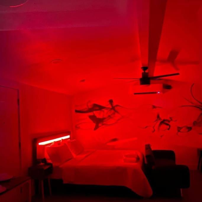 Phoenix Retreat - Studio With King Bed - 10 Min From Airp - Unit C Экстерьер фото